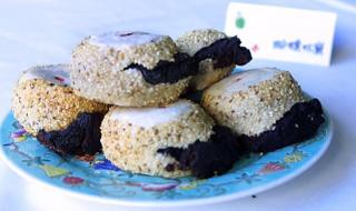 蛤蟆吐蜜是什么小吃